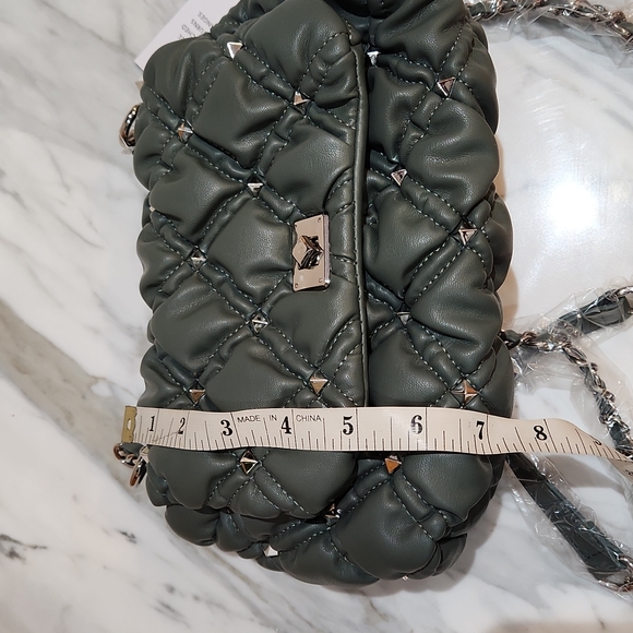 JustFab quilted crossbody bag - Picture 5 of 6